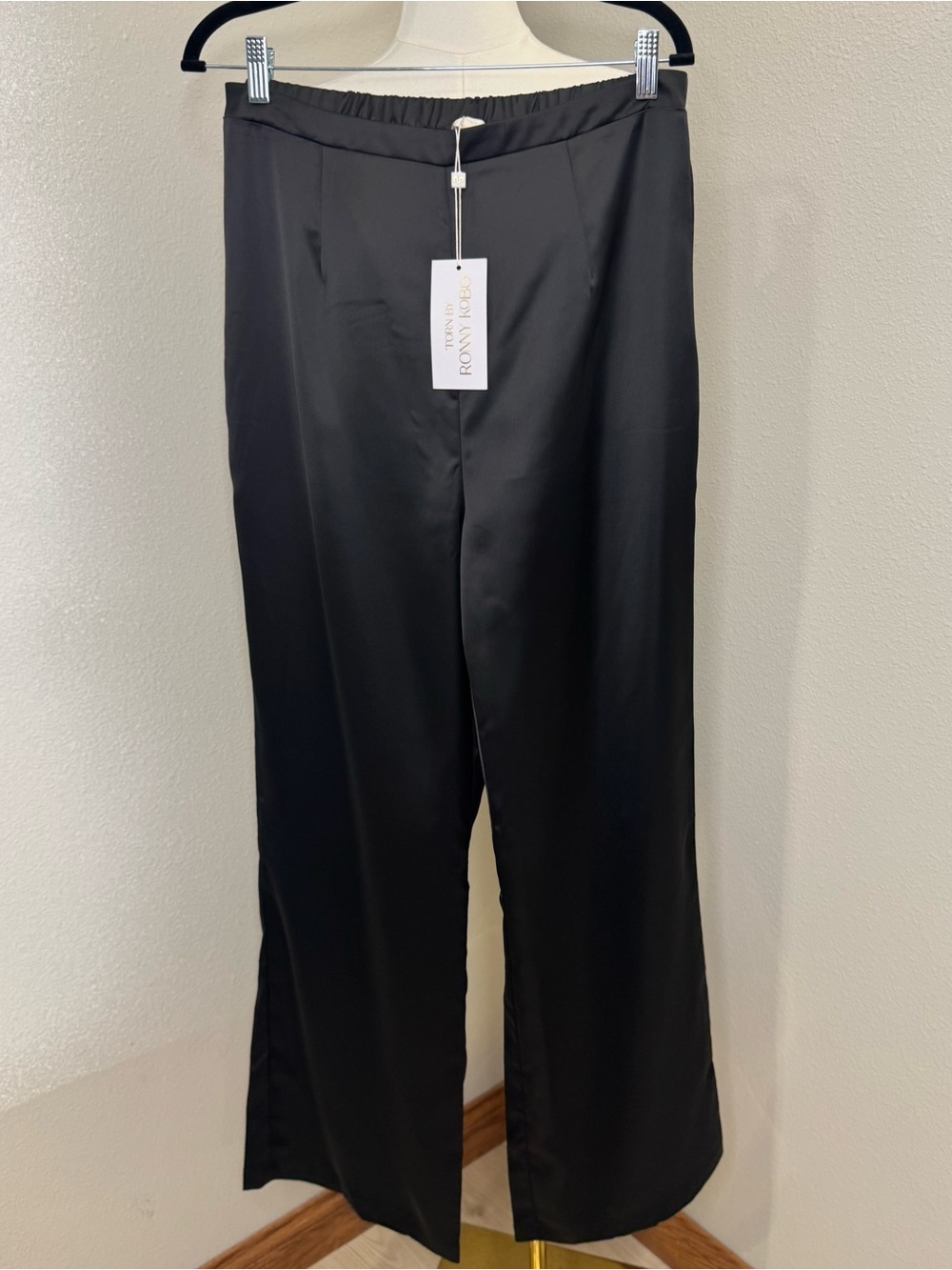 Torn by Ronny Kobo Sammi Satin-look Pull On Wide Leg Pants Black L NWT